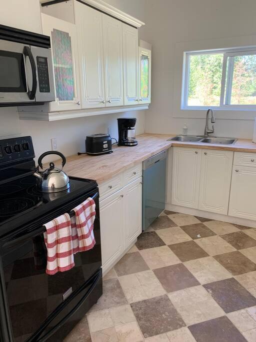Country Home, Sleeps 6 Pets Friendly 艾伯尼港 外观 照片