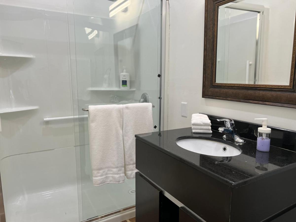 Country Home, Sleeps 6 Pets Friendly 艾伯尼港 外观 照片