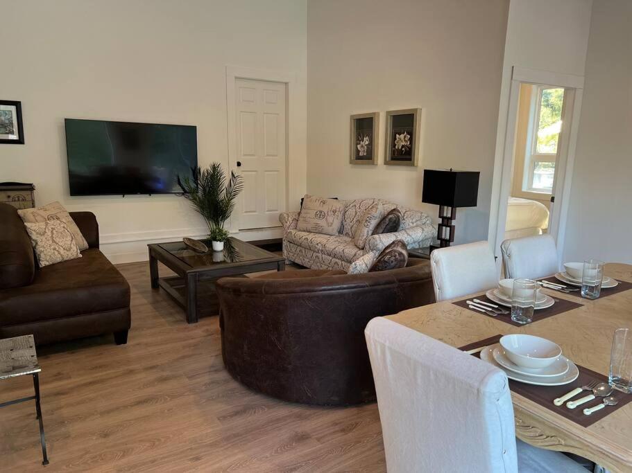 Country Home, Sleeps 6 Pets Friendly 艾伯尼港 外观 照片