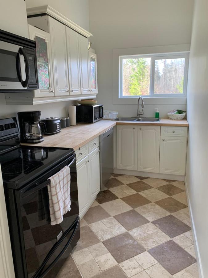 Country Home, Sleeps 6 Pets Friendly 艾伯尼港 外观 照片